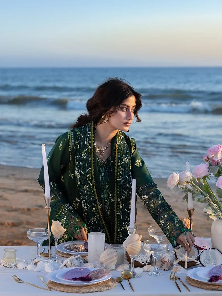 Mahnur Emerald Green Unstitched Embroidered 3-Piece Suit